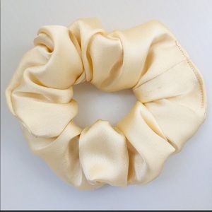 ♻️ Upcycled Eco-Friendly Scrunchie ♻️